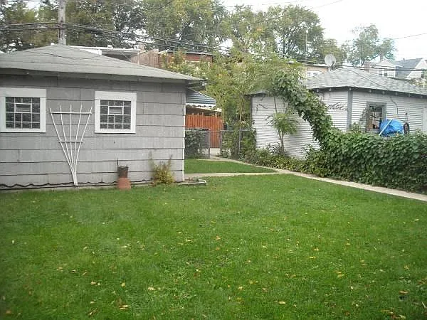 3244 W Belle Plaine Ave #1 — Photo 15