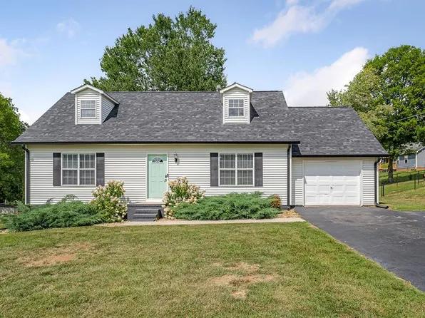 3212 Bayshore Dr, Cookeville, TN 38506