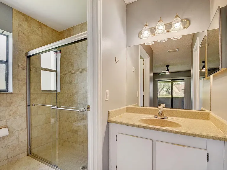 1921 Monks Ct — Photo 7