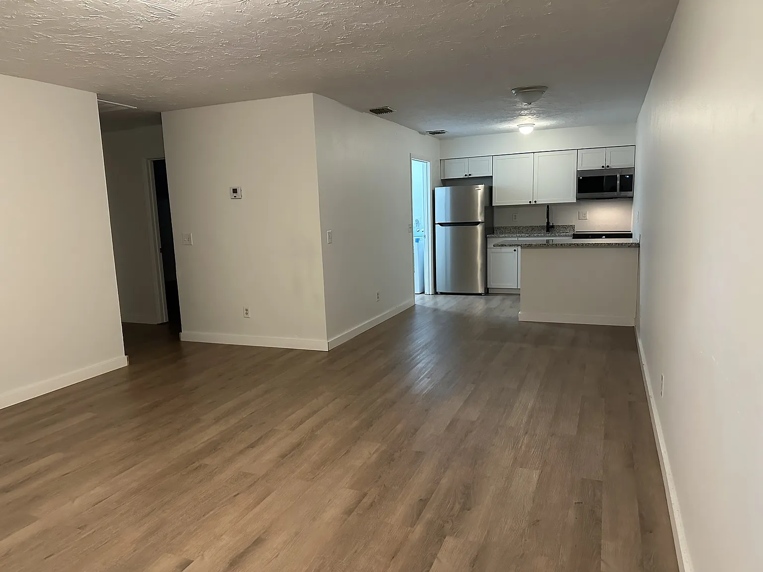 2931 SE 52nd Ave - C — Photo 2