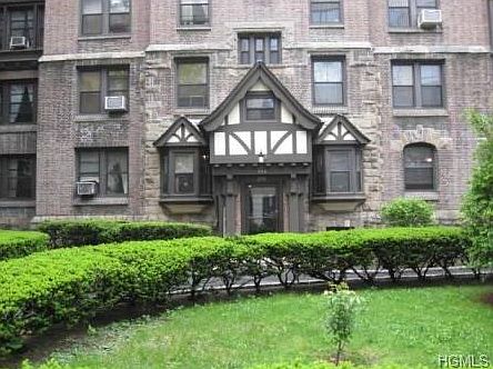 1st image of 250 Martine Ave APT 4F