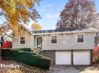 513 E 126th Ter, Olathe, KS 66061