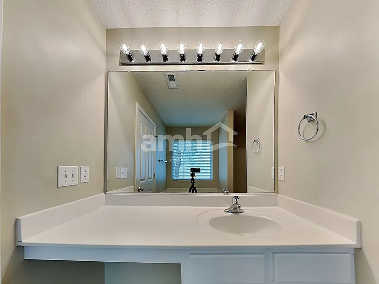 3087 Canterbury Park Dr — Photo 12