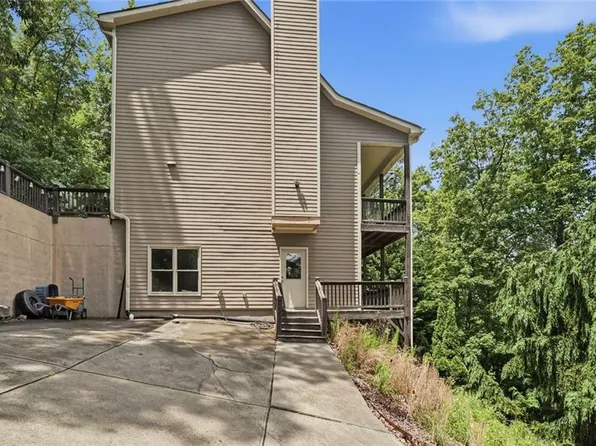 930 Lake Arrowhead Dr, Waleska, GA 30183