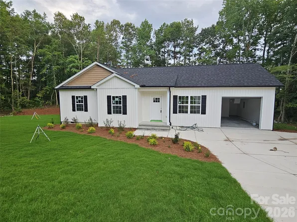 2566 Heather Ln, Lancaster, SC 29720