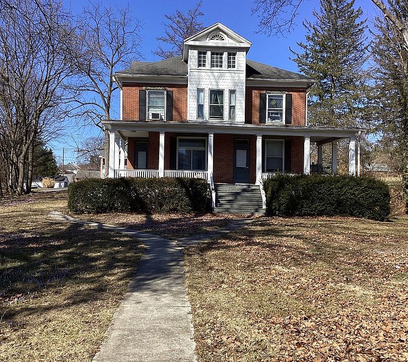 1st image of 608 S Potomac St #A