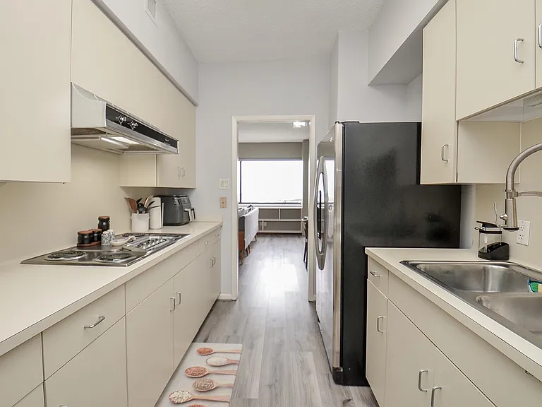 5000 Montrose Blvd #12B — Photo 25