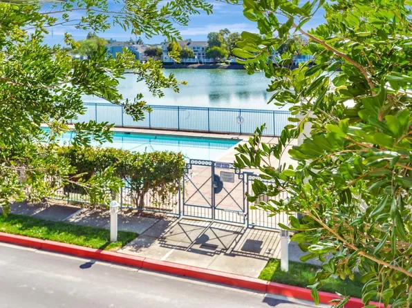 701 Baltic Cir Unit 723, Redwood City, CA 94065