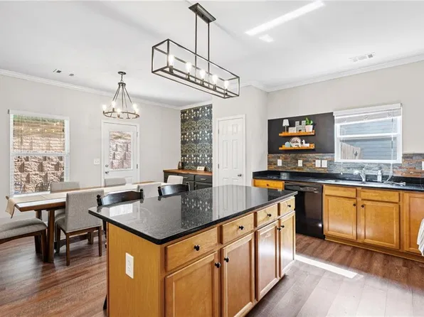 6407 Barker Station Walk, Buford, GA 30518