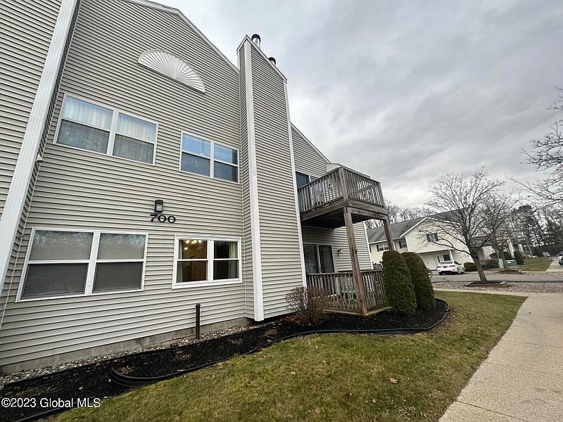 4th image of 705 Greenwich Drive