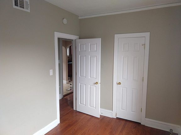 4th image of 3834 Jerome Ave APT 2