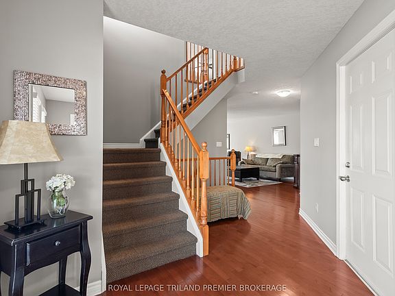 4th image of 492 Sunnystone Rd