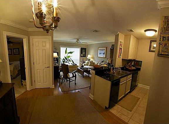 3rd image of 2521 Metairie Lawn Dr #205