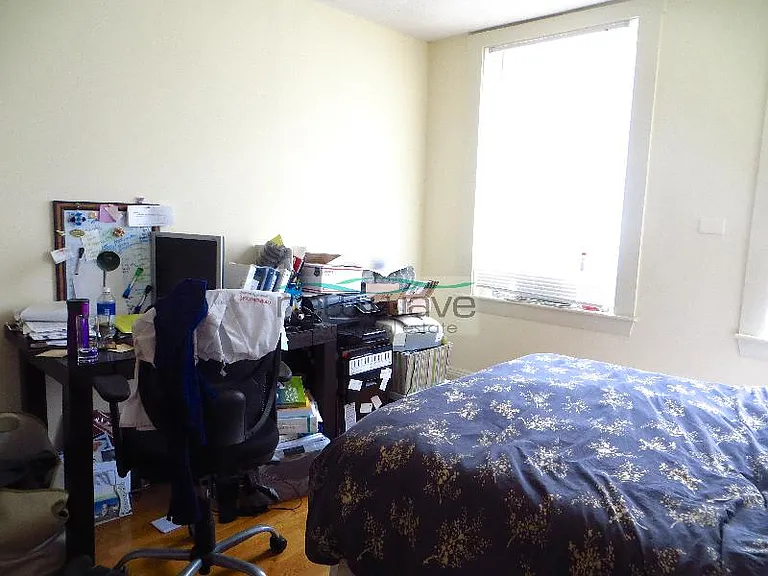 32 Queensberry St #15 — Photo 13