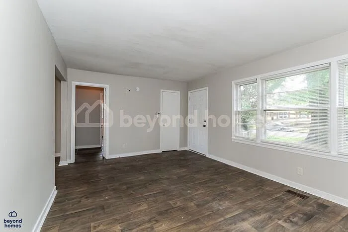 5713 Avenue P — Photo 3