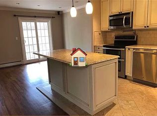 25-10 Newtown Ave #3A, Astoria, NY 11102