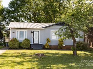 5014 Oxford School Rd, Claremont, NC 28610