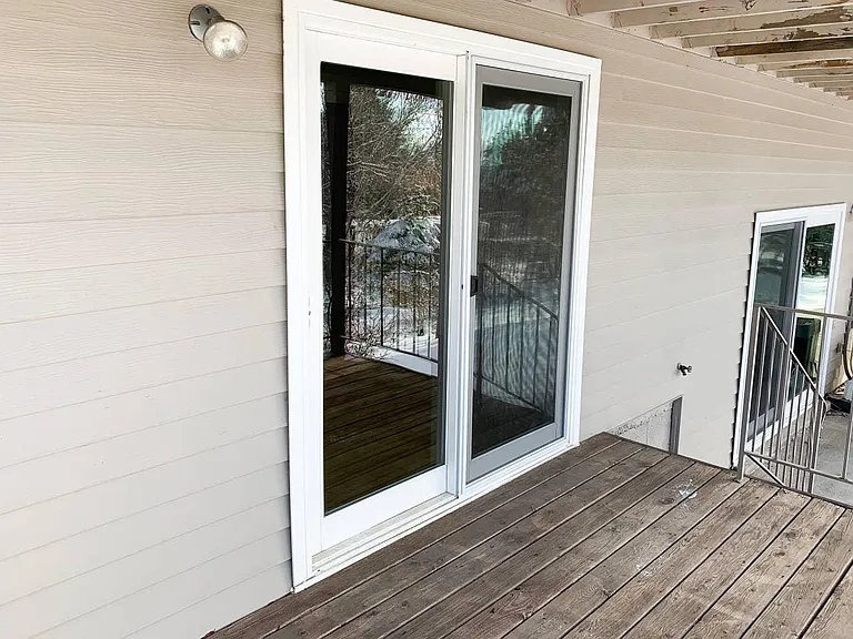 3837 Foothill Dr — Photo 10