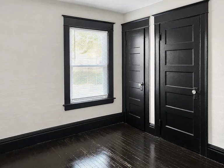 50-52 Winterroth St — Photo 10