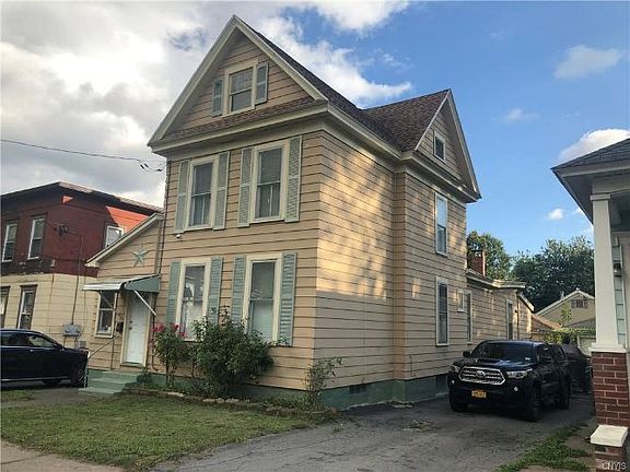 2nd image of 1107 Park St