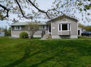 22 Elm St, Yarmouth, NS B5A2P9