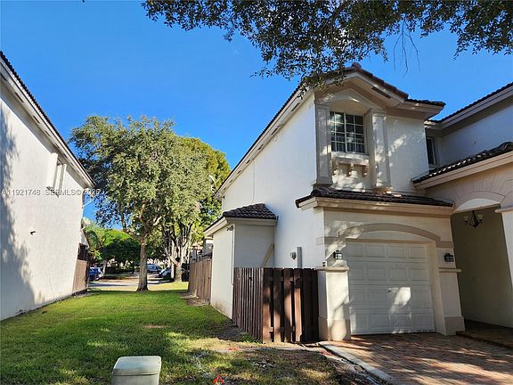 4th image of 7257 NW 113th Pl
