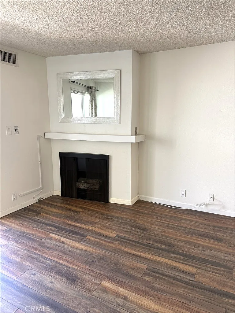 1 bed, 706 sqft, $2,500 — Photo 4