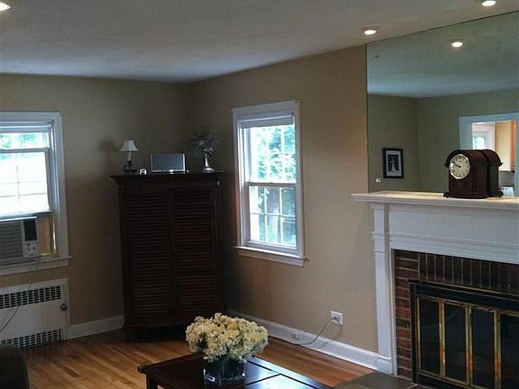 3rd image of 46 Albemarle Pl