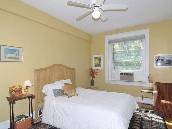 1ST BEDROOM