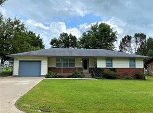 311 E Barclay St, Henryetta, OK 74437