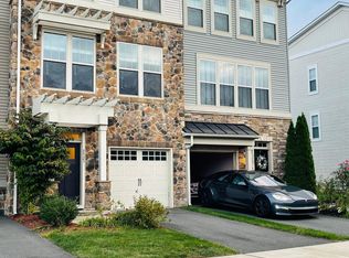 8923 Garrett Way, Manassas, VA 20112