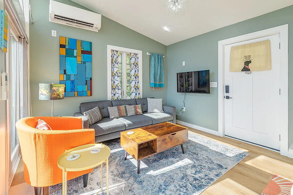 1 bed, 300 sqft, $1,875 — Photo 4