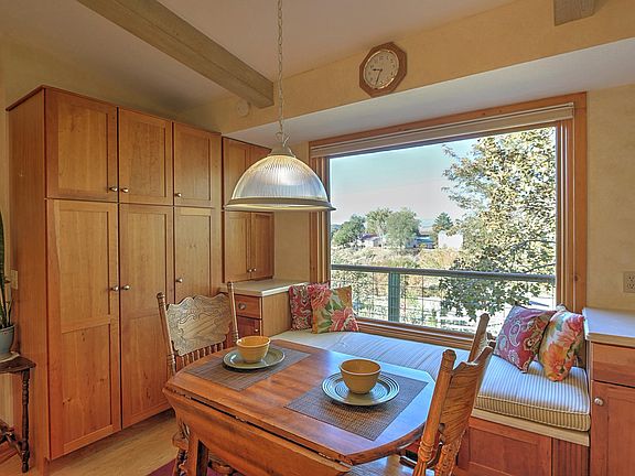 Breakfast nook and window seat.