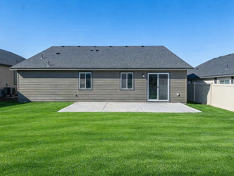 627 Marysville Way — Photo 3