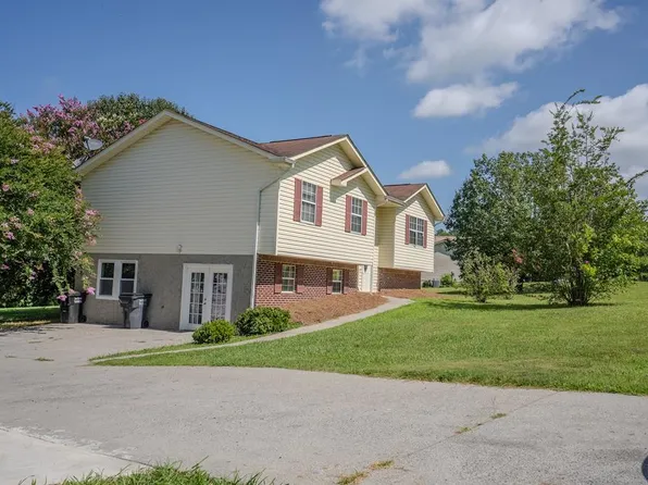 1433 Dustin Dr, Dalton, GA 30720