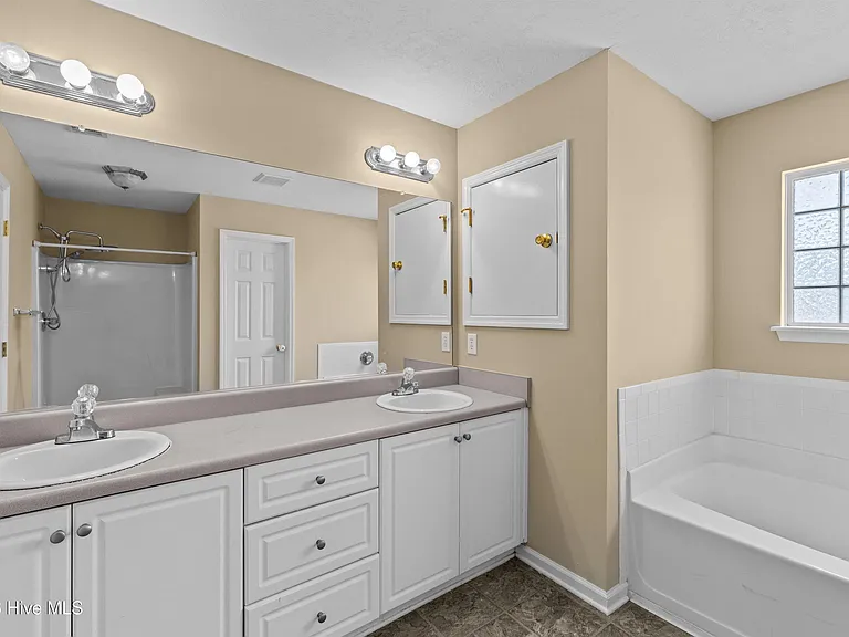 7598 Pleasantville Way — Photo 44