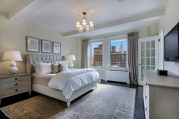 Sold by Corcoran | media 17