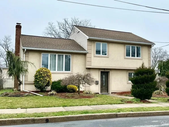 656 Saint George Ave, Woodbridge, NJ 07095