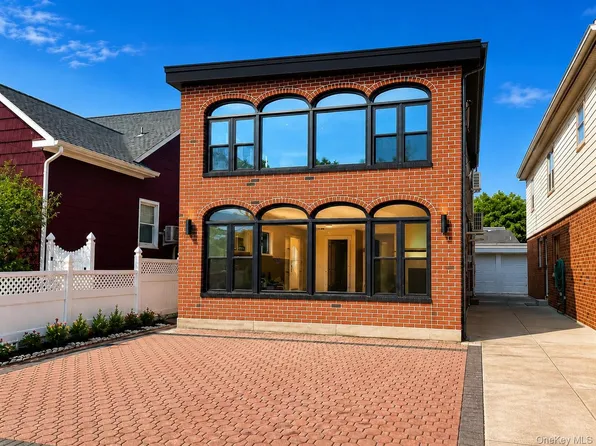 194 Beach 132nd Street, Belle Harbor, NY 11694