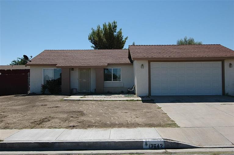 1st image of 13642 Cypress Ave