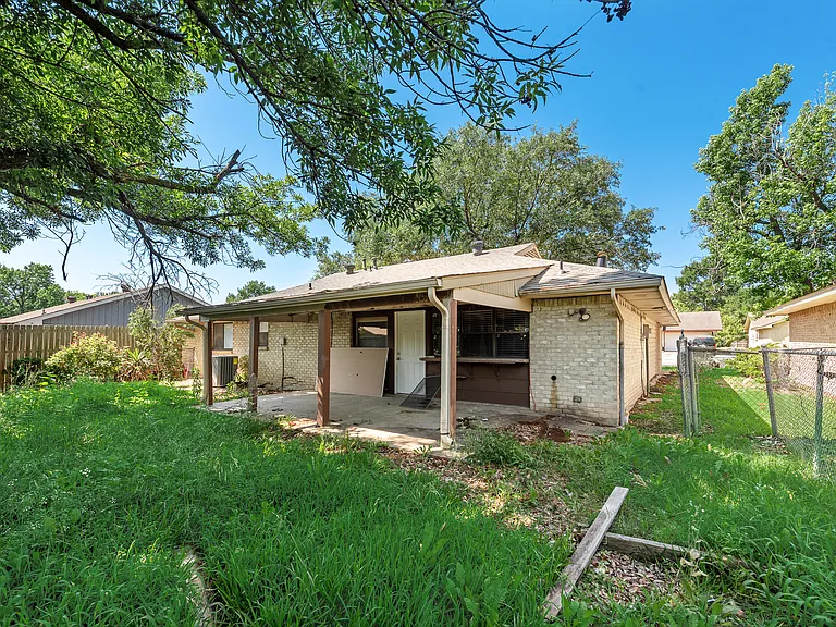 5010 Wildbriar Dr — Photo 21