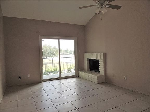 3rd image of 8034 Antoine Dr APT 244