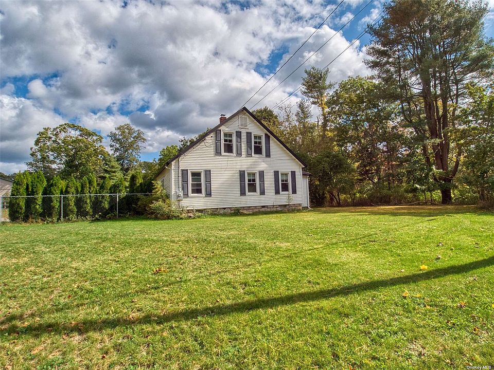 24 Schultz Road, Manorville, NY 11949 Zillow