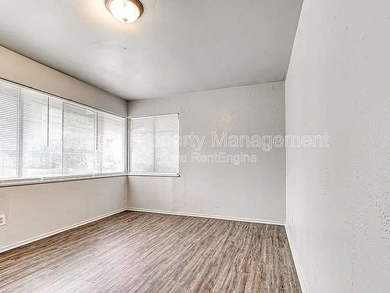 4301 N Terry Ave — Photo 13
