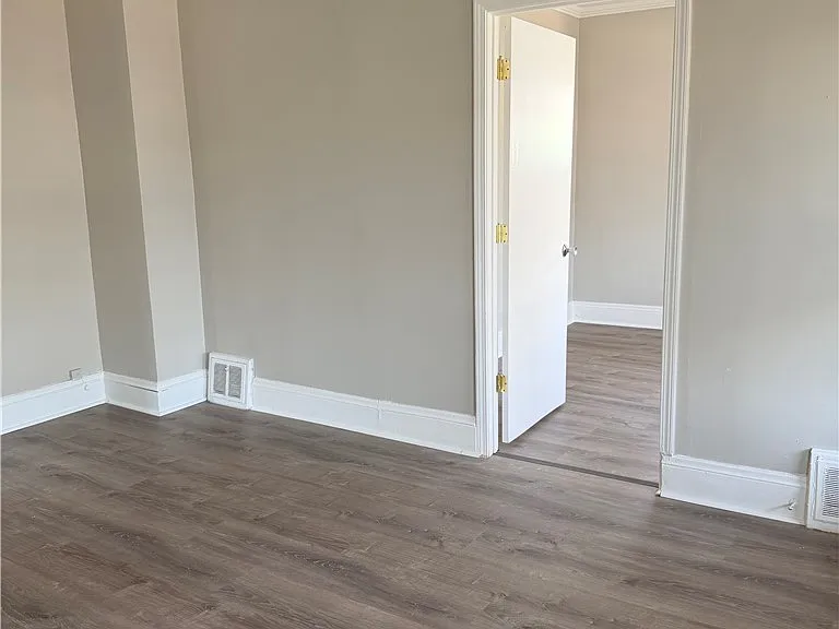 2778 E 120th St #3 — Photo 2