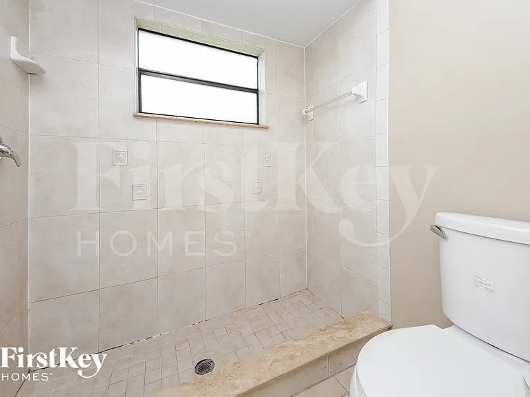 143 Dorchester Ct — Photo 10