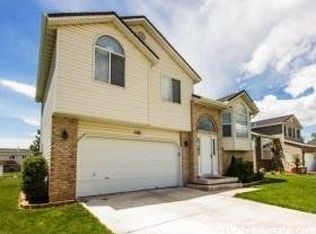 1581 N 2225 W, Clinton, UT 84015