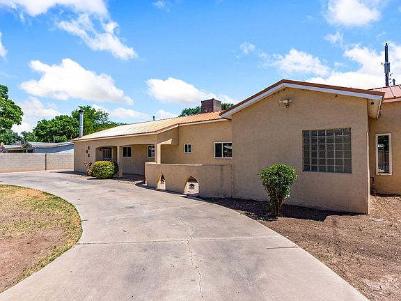 3rd image of 2842 La Fonda Dr SW