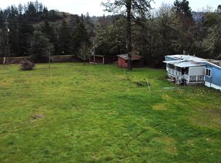 1015 NE Lillian St, Myrtle Creek, OR 97457