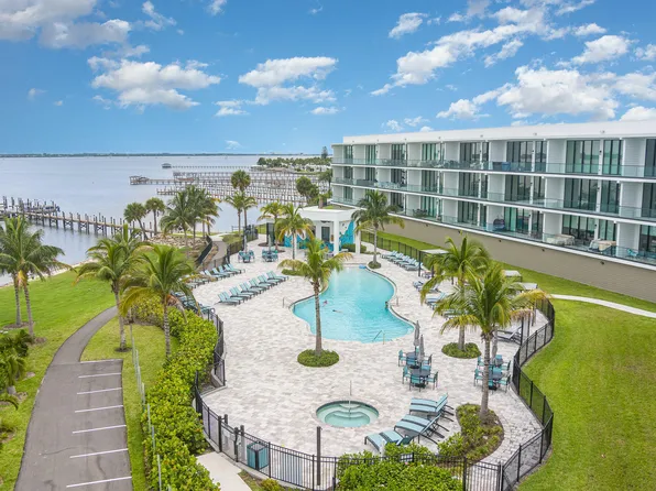 205 Strand Dr #401, Melbourne Beach, FL 32951